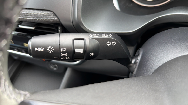 Nissan Qashqai 1.3 DiG-T MH Acenta Premium 5dr Petrol Hatchback